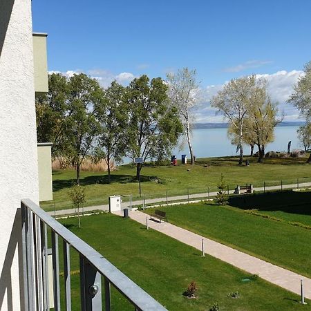 Lelle Resort B20 Balatonlelle Extérieur photo