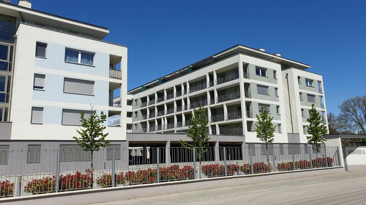 Lelle Resort B20 Balatonlelle Extérieur photo