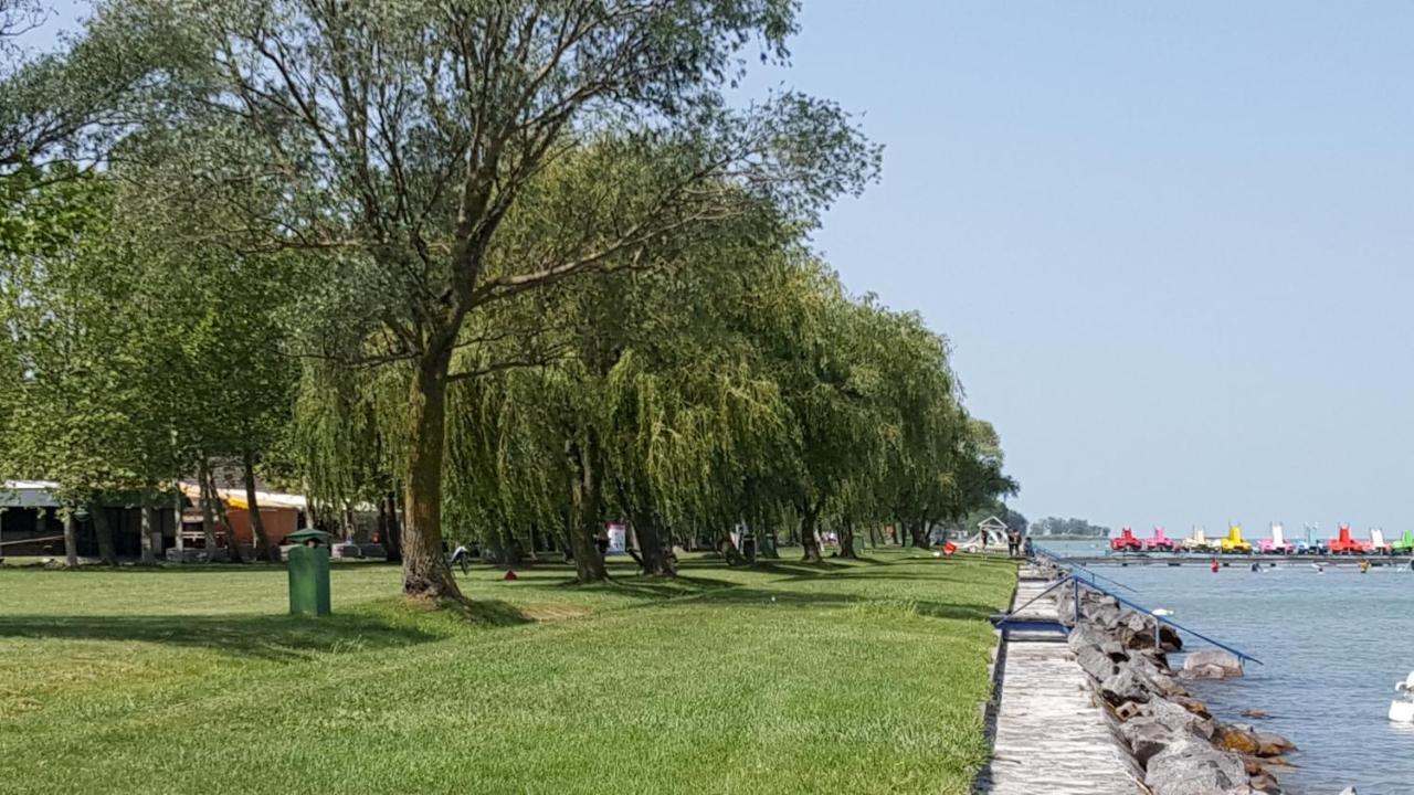 Lelle Resort B20 Balatonlelle Extérieur photo